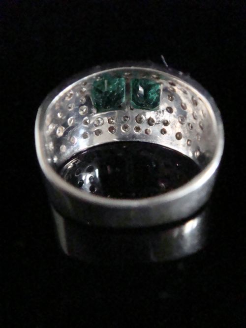 ART DECO PLATINUM NATURAL EMERALD 150CT AND DIAMOND 130CT PAVE RING - ADDITIONAL PHOTO 3