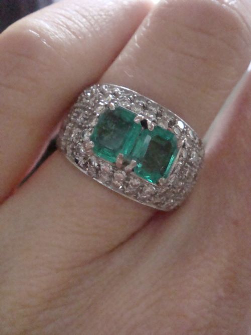 ART DECO PLATINUM NATURAL EMERALD 150CT AND DIAMOND 130CT PAVE RING - ADDITIONAL PHOTO 4