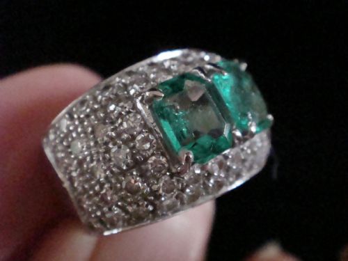 ART DECO PLATINUM NATURAL EMERALD 150CT AND DIAMOND 130CT PAVE RING - ADDITIONAL PHOTO 5