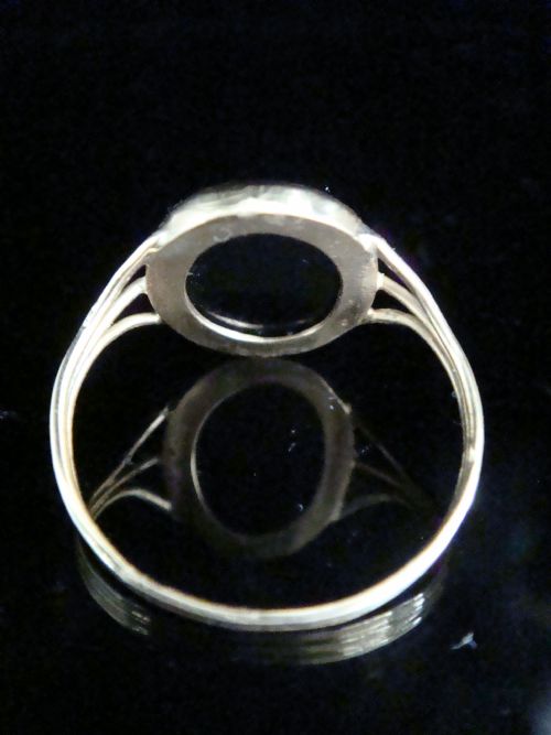 STUNNING VICTORIAN 18CT YELLOW GOLD DOVE PIETRA DURA RING - ADDITIONAL PHOTO 2