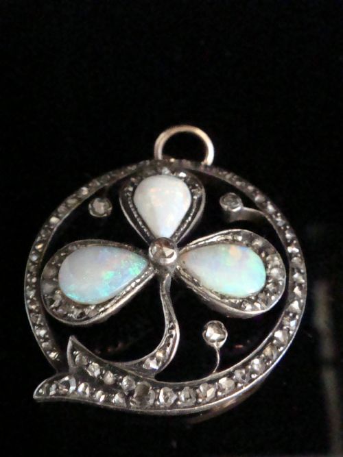 VICTORIAN ORIGINAL 18CT NATURAL SOLID OPAL DIAMOND LUCKY 3 LEAF CLOVER PENDANT - ADDITIONAL PHOTO 1