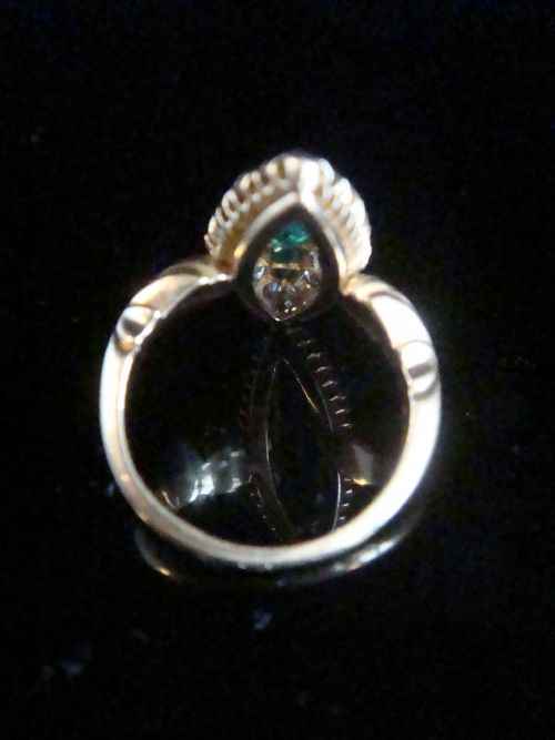 VICTORIAN 18CT FINE QUALITY NATURAL EMERALD AND DIAMOND 095CT RING - ADDITIONAL PHOTO 3