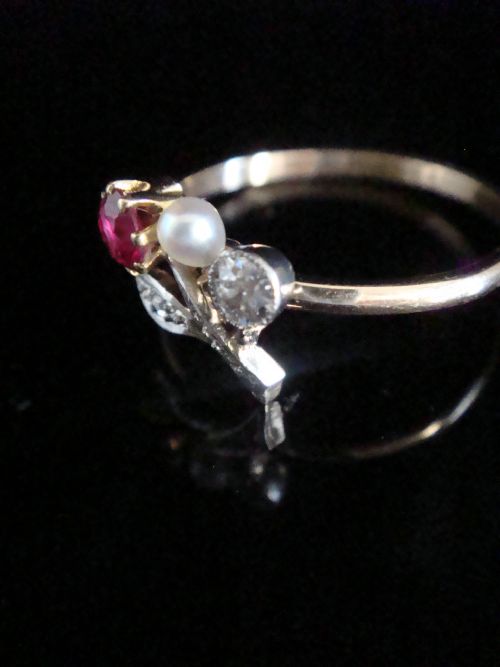 EDWARDIAN FRENCH 18CT YELLOW GOLD NATURAL RUBY DIAMOND AND NATURAL PEARL RING - ADDITIONAL PHOTO 1