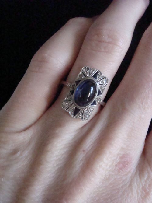FRENCH ART DECO PLATINUM CABOCHON SAPPHIRE AND OLD CUT DIAMOND PAVE SET RING - ADDITIONAL PHOTO 2