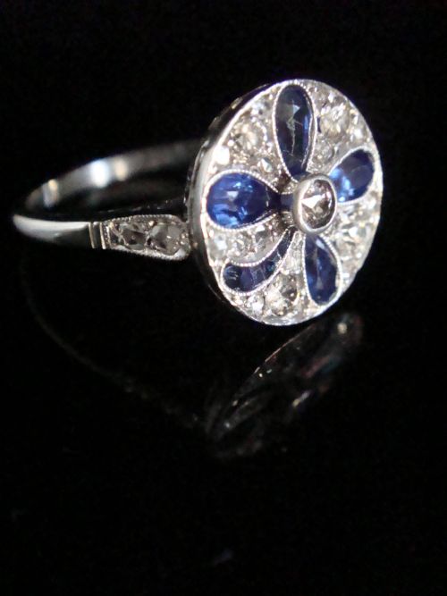 ART DECO PLATINUM SAPPHIRE FOUR LEAF CLOVER AND OLD CUT DIAMOND PAVE SET RING - ADDITIONAL PHOTO 1