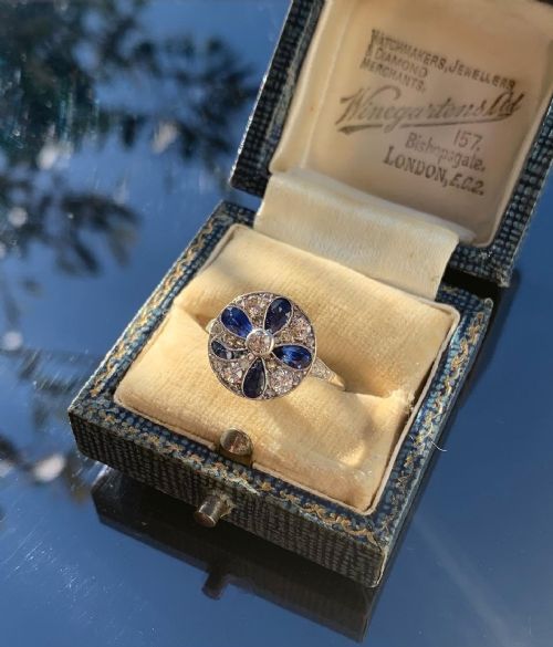 ART DECO PLATINUM SAPPHIRE FOUR LEAF CLOVER AND OLD CUT DIAMOND PAVE SET RING - ADDITIONAL PHOTO 5
