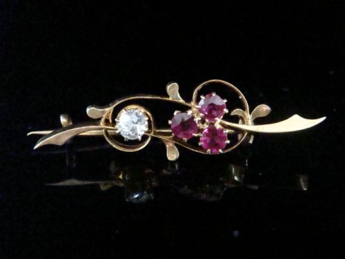 Edwardian 18ct 18k Ruby 0.45ct Diamond 0.25ct Vs2 H Colour 3 Leaf Clover Brooch