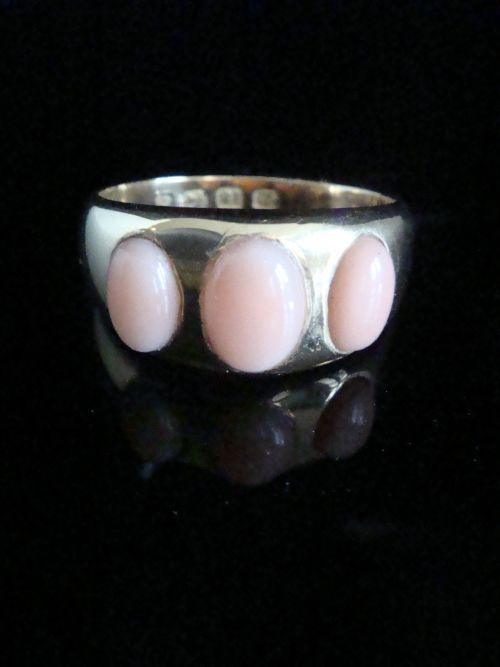 victorian 1882 18ct yellow gold natural large coral 3 stone gypsy ring - CATEGORY: ANTIQUE JEWELLERY - DATED VICTORIAN