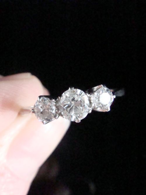 EDWARDIAN PLATINUM TRILOGY OLD CUT DIAMOND 070CT 3 STONE RING - ADDITIONAL PHOTO 1