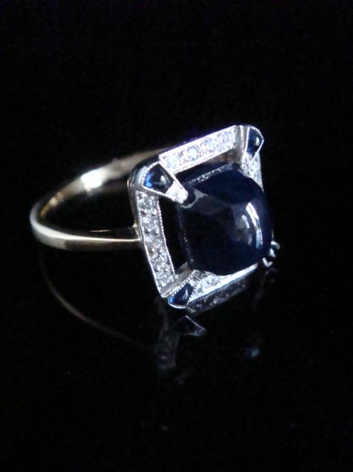 FRENCH ART DECO PLATINUM 18CT CABOCHON SAPPHIRE AND OLD CUT DIAMOND SQUARE RING - ADDITIONAL PHOTO 2