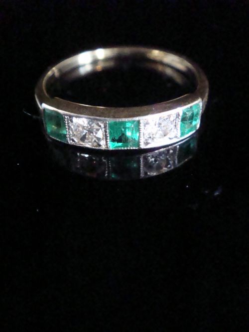 edwardian 18ct yellow gold natural emerald old cut diamond 5 stone ring - CATEGORY: ANTIQUE JEWELLERY - DATED EDWARDIAN