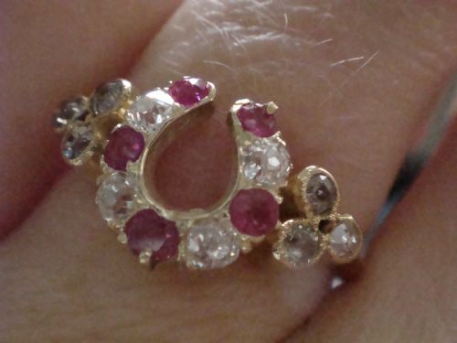 EDWARDIAN 18K 18CT YELLOW GOLD RUBY DIAMOND HORSESHOE RING - ADDITIONAL PHOTO 4