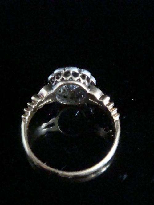 VICTORIAN 18CT OLD CUT DIAMOND CLUSTER 105CT CENTRE 075CT - ADDITIONAL PHOTO 2