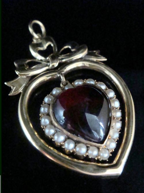 EDWARDIAN 15CT HIGH CARAT GARNET SEED PEARL HEART BOW PENDANT 56G - ADDITIONAL PHOTO 1