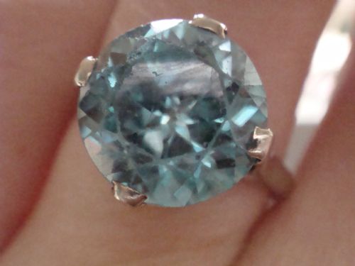 EDWARDIAN 9CT WHITE GOLD NATURAL BLUE ZIRCON SOLITAIRE 4CT RING - ADDITIONAL PHOTO 6