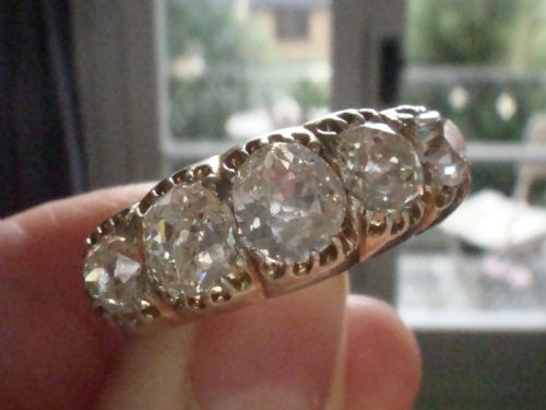 EARLY VICTORIAN 18CT YELLOW GOLD OLD CUT DIAMOND 260280CT 5 STONE RING - ADDITIONAL PHOTO 4