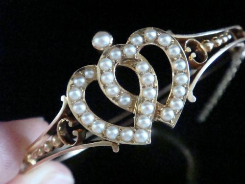 VICTORIAN EDWARDIAN 9CT PRISTINE DOUBLE HEART SEED PEARL BANGLE 135G - ADDITIONAL PHOTO 4