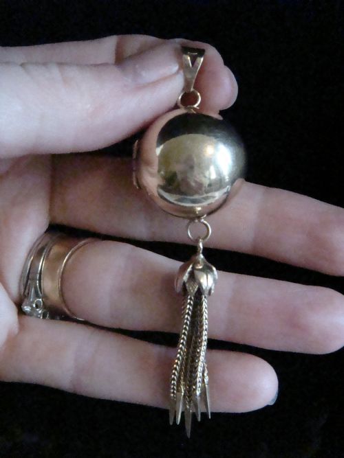 VERY LARGE EDWARDIAN VINTAGE 9CT YELLOW GOLD ORB LOCKET PENDANT - ADDITIONAL PHOTO 6