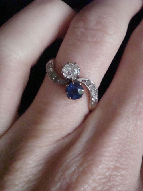 FRENCH EDWARDIAN 18CT YELLOW GOLD SAPPHIRE OLD CUT DIAMOND TOI ET MOI RING - ADDITIONAL PHOTO 3