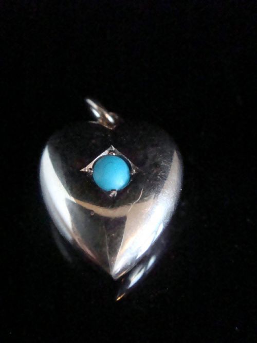 edwardian 9ct turquoise heart puff pendant 22g - CATEGORY: ANTIQUE JEWELLERY - DATED EDWARDIAN