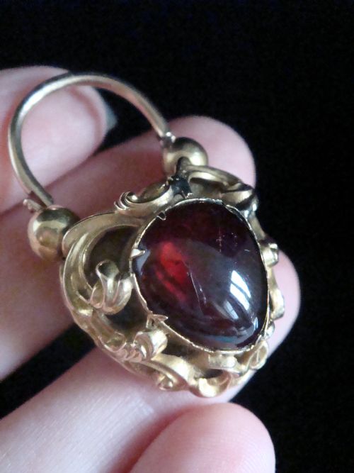 victorian high carat 15ct large cabochon garnet heart padlock locket 94g - CATEGORY: ANTIQUE JEWELLERY - DATED VICTORIAN