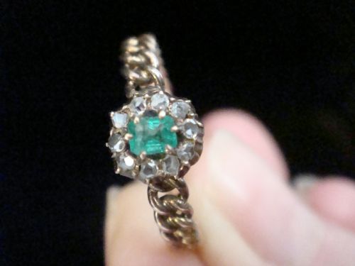 VICTORIAN 18CT YELLOW GOLD OLD ROSE MINE CUT DIAMOND AND EMERALD CLUSTER RING - ADDITIONAL PHOTO 3