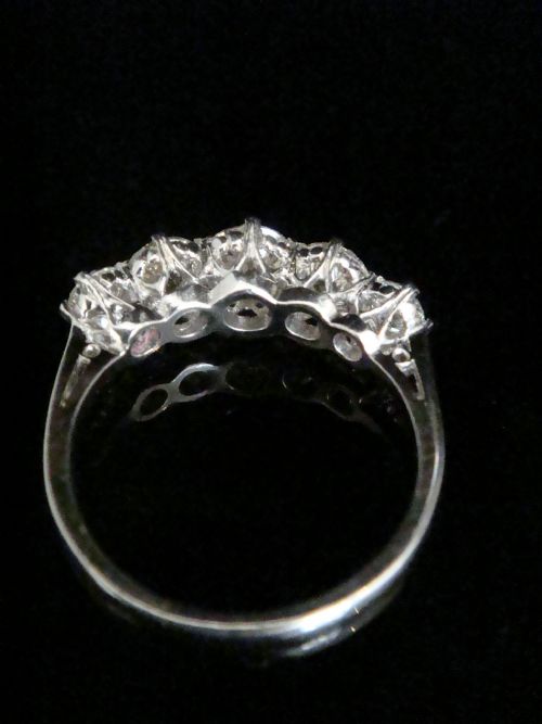 1960S PLATINUM DIAMOND 5 STONE RING 215CT VS1VS2 HI COLOUR - ADDITIONAL PHOTO 1