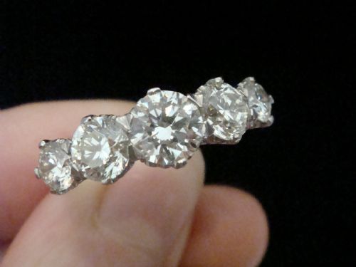 1960S PLATINUM DIAMOND 5 STONE RING 215CT VS1VS2 HI COLOUR - ADDITIONAL PHOTO 2
