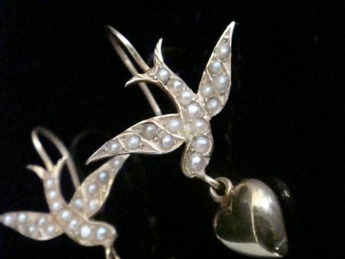 EDWARDIAN VICTORIAN 9CT YELLOW GOLD PUFF HEART SEED PEARL SWALLOW DROP EARRINGS - ADDITIONAL PHOTO 1