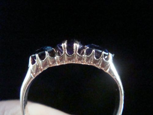 EDWARDIAN 9CT ROSE GOLD NATURAL SAPPHIRE AMETHYST 3 STONE RING - ADDITIONAL PHOTO 3
