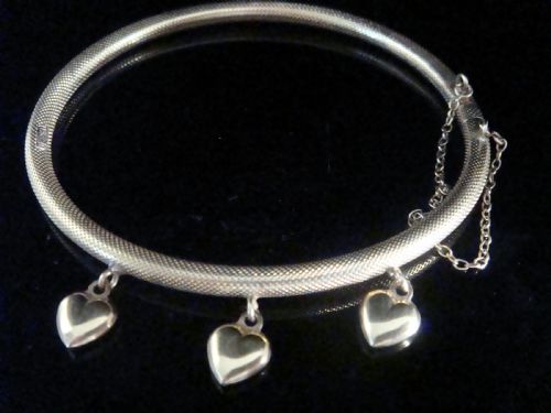victorian 15ct 15k yellow gold puff heart jingle bangle internal bells pristine - CATEGORY: ANTIQUE JEWELLERY - DATED VICTORIAN