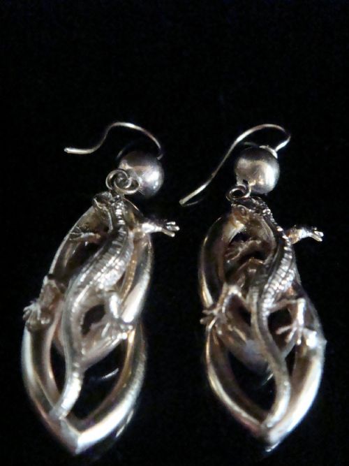EDWARDIAN VICTORIAN 9CT YELLOW GOLD 3D LARGE LIZARD DROP EARRIN - ADDITIONAL PHOTO 3