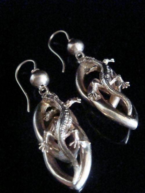 EDWARDIAN VICTORIAN 9CT YELLOW GOLD 3D LARGE LIZARD DROP EARRIN - ADDITIONAL PHOTO 4