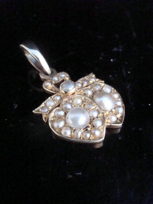 VICTORIAN HIGH CARAT 15CT YELLOW GOLD SEED PEARL DOUBLE HEART PENDANT - ADDITIONAL PHOTO 1