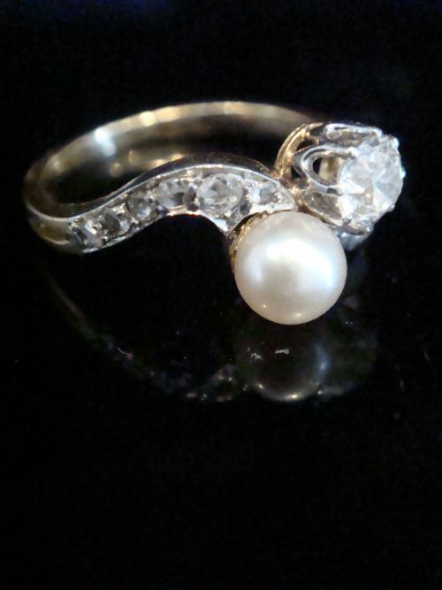 EDWARDIAN FRENCH 18CT YELLOW GOLD CULTURED PEARL AND OLD CUT DIAMOND TOI ET MOI - ADDITIONAL PHOTO 1