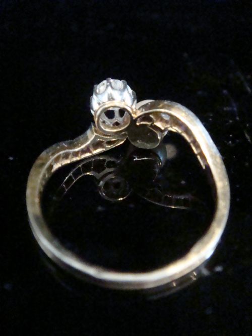 EDWARDIAN FRENCH 18CT YELLOW GOLD CULTURED PEARL AND OLD CUT DIAMOND TOI ET MOI - ADDITIONAL PHOTO 2