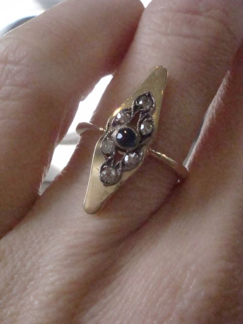 EDWARDIAN PLATINUM 18CT YELLOW GOLD OLD CUT DIAMOND SAPPHIRE MARQUIS RING - ADDITIONAL PHOTO 3