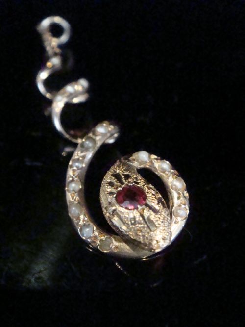 EDWARDIAN 9CT NATURAL RUBY AND PEARL SNAKE PENDANT - ADDITIONAL PHOTO 1