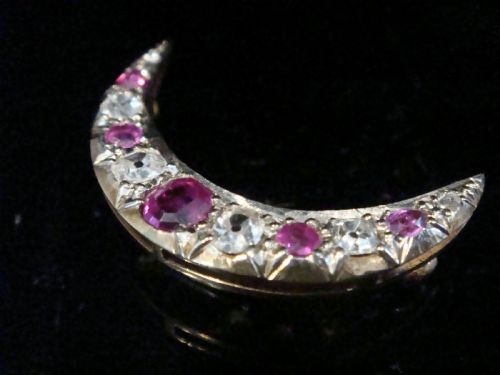 ORIGINAL EDWARDIAN 18CT YELLOW GOLD NATURAL RUBY DIAMOND CRESCENT BROOCH - ADDITIONAL PHOTO 7