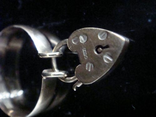 EDWARDIAN 9CT PADLOCK RING - ADDITIONAL PHOTO 2