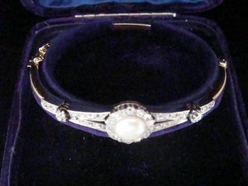 EDWARDIAN 18CT PLATINUM NATURAL SALTWATER PEARL AND DIAMOND BANGLE BRACELET - ADDITIONAL PHOTO 2