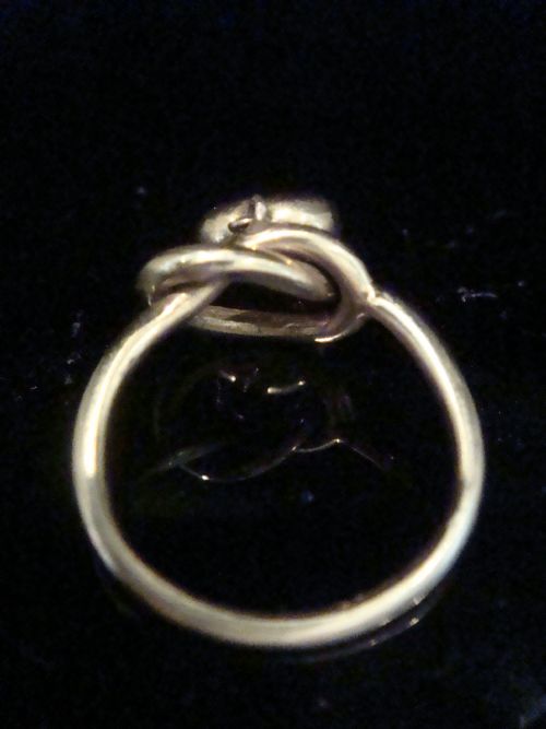 VICTORIAN 15CT HEART MEMORIAL RING 26TH OCTOBER 1890 - ADDITIONAL PHOTO 1