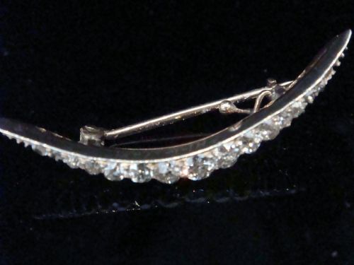 EDWARDIAN 18CT YELLOW GOLD PLATINUM SILVER DIAMOND CRESCENT BROOCH 075CT - ADDITIONAL PHOTO 1