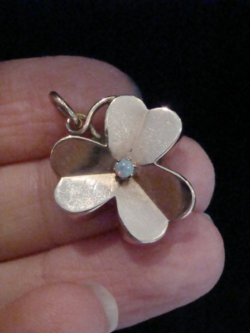 EDWARDIAN 9CT ROSE GOLD NATURAL OPAL CLOVER LOCKET PENDANT 21G - ADDITIONAL PHOTO 1