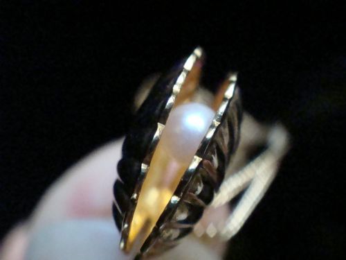 EDWARDIAN ORIGINAL 9CT YELLOW GOLD SHELL AND PEARL PENDANT - ADDITIONAL PHOTO 1