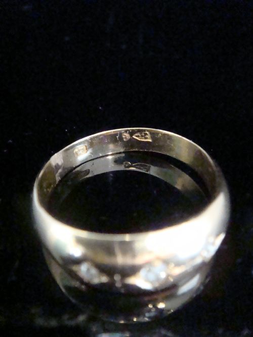 EDWARDIAN 18CT ORNATE YELLOW GOLD BAND OLD CUT DIAMOND STAR GYPSY BAND SIZE Q - ADDITIONAL PHOTO 2