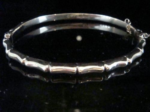 vintage bamboo bangle 65g - CATEGORY: ANTIQUE JEWELLERY - DATED 1960