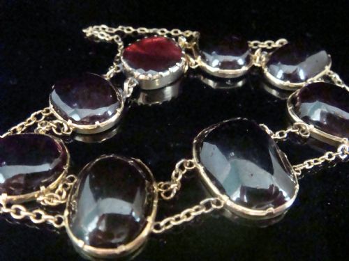 EDWARDIAN 9CT LARGE CABOCHON GARNET BRACELET WITH CONCEALED GARNET CLASP - ADDITIONAL PHOTO 1