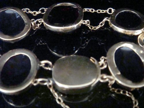 EDWARDIAN 9CT LARGE CABOCHON GARNET BRACELET WITH CONCEALED GARNET CLASP - ADDITIONAL PHOTO 6