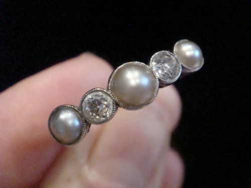 EDWARDIAN 18CT YELLOW GOLD 5 STONE CULTURED PEARL AND DIAMOND RING - ADDITIONAL PHOTO 3